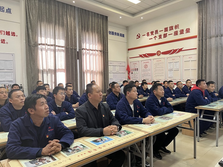 组织党员参与主题党日活动 高旭摄.JPG