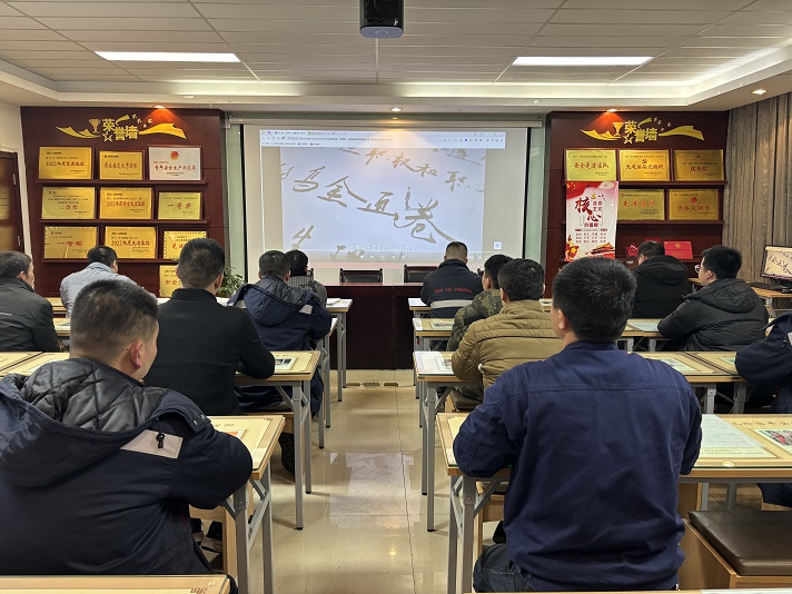 全员旁观清廉教育警示片 王宇宵摄.JPG