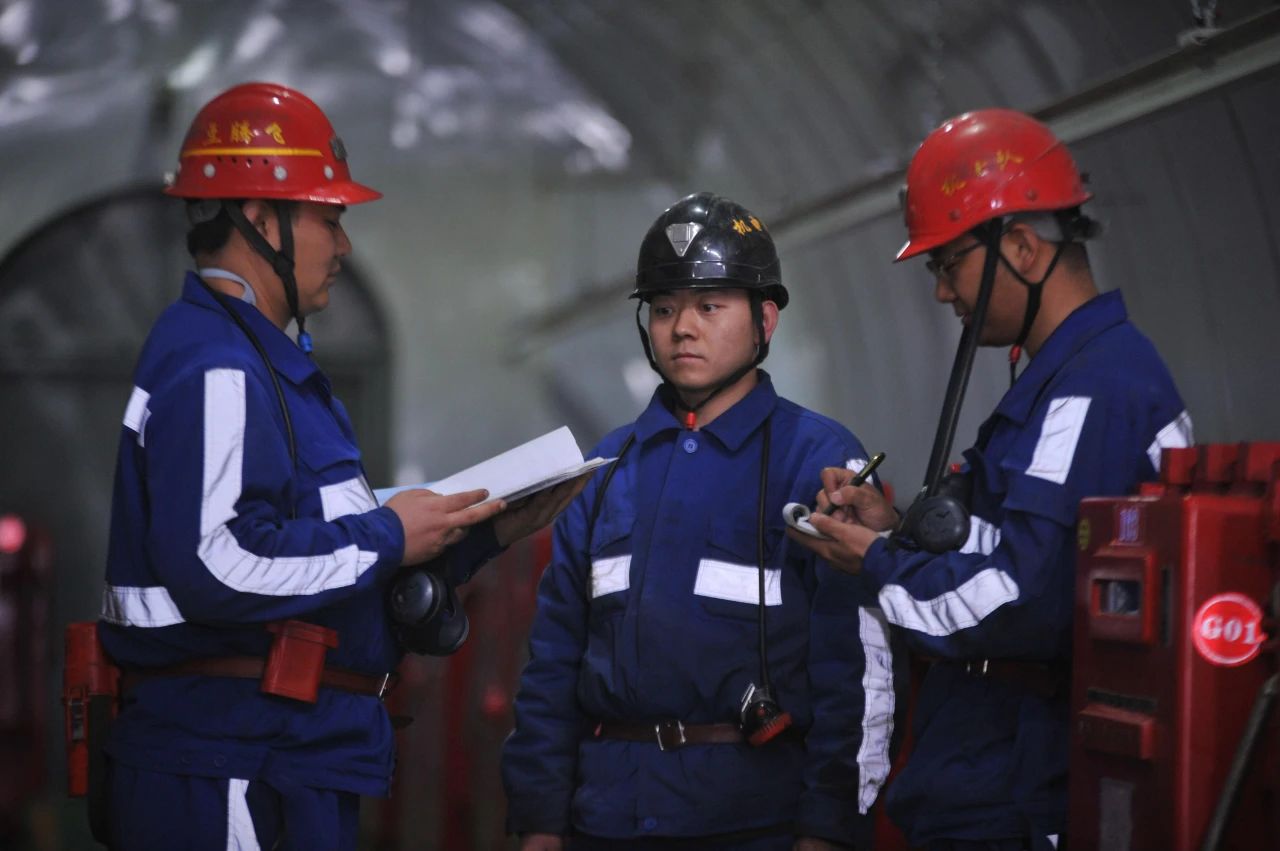 图一：11207回顺1号配电点，走动式治理（安全治理中心盛一丹）.jpg